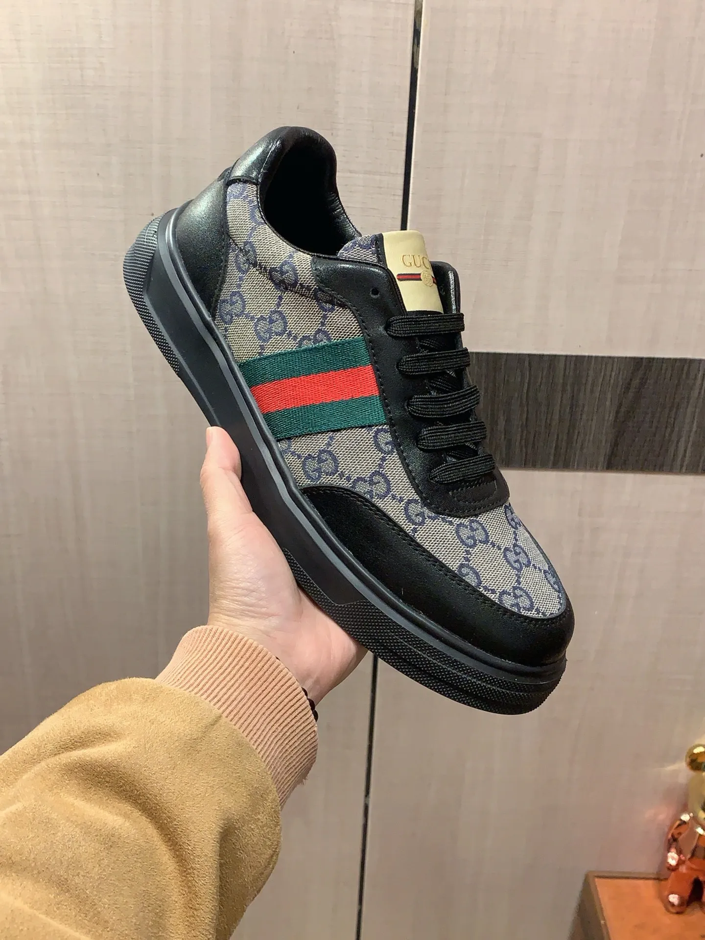 Men's Men's Shoes💰420💰💰🎩🎩[Lightning][Lightning] "Gucci*" The latest and most popular casual shoes, top brand [seduce] luxury ~ purchasing agency, top ~ quality. [Strong] The upper is made of imported breathable cowhide with material ➕ breathable sheepskin feet (•) and fine workmanship. The original stylish and stylish soft rubber wear-resistant and non-slip outsole is light and comfortable on the feet. The real thing looks better when photographed in person. 111: code: 38-44, 3️⃣ colors selected